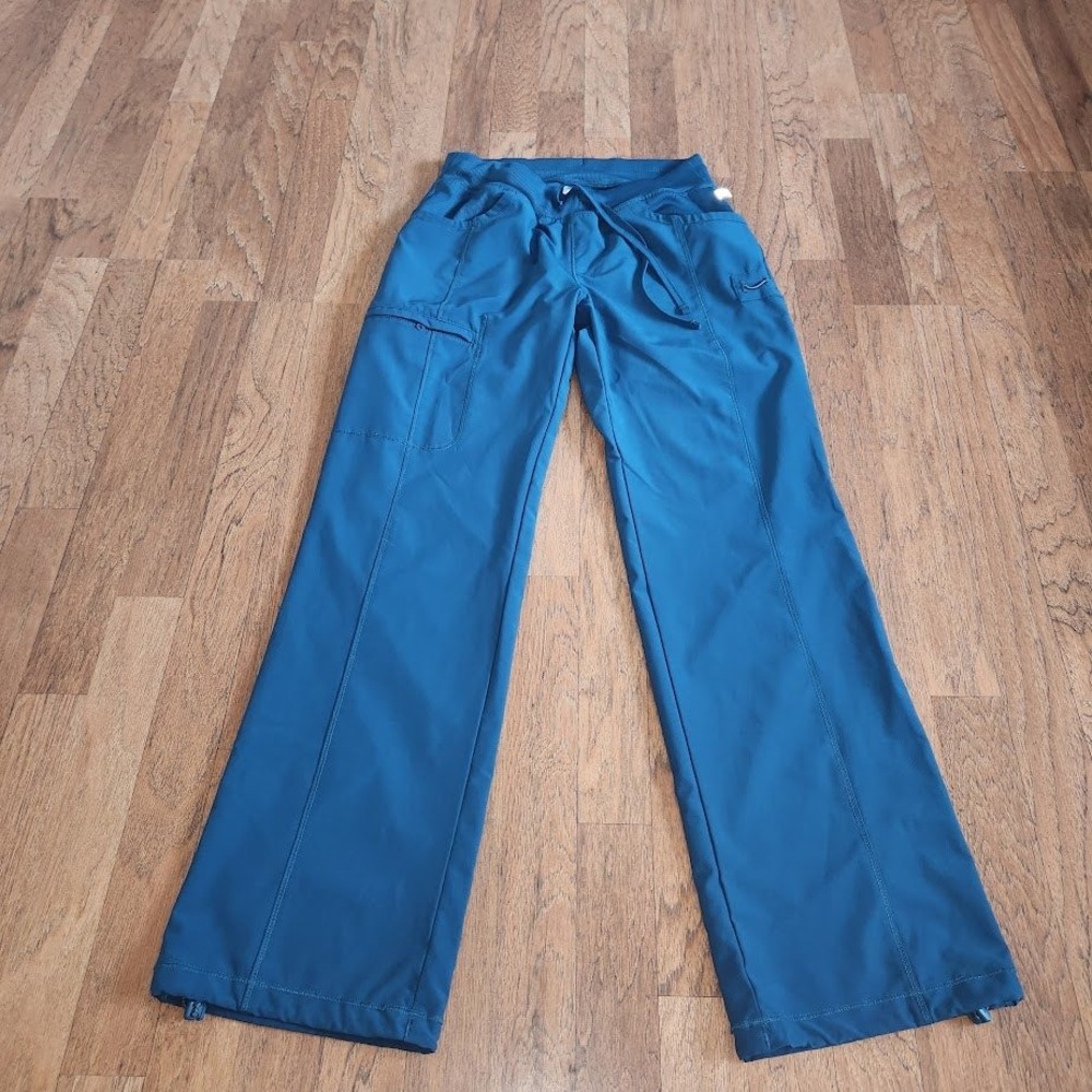 Cherokee Infinity Women Slim Fit Cargo Scrub Pants Caribbean Blue Small 750